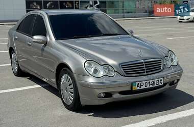 Седан Mercedes-Benz C-Class 2004 в 