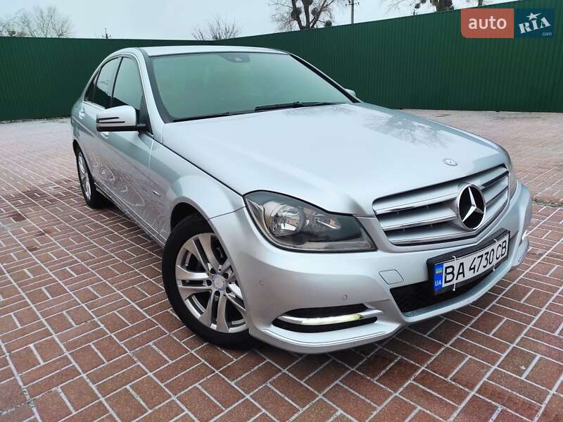Mercedes-Benz C-Class 2011