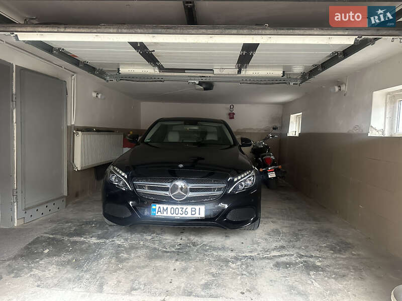 Седан Mercedes-Benz C-Class 2015 в Києві фото 22 Седан Mercedes-Benz C-Class 2015 в Києві