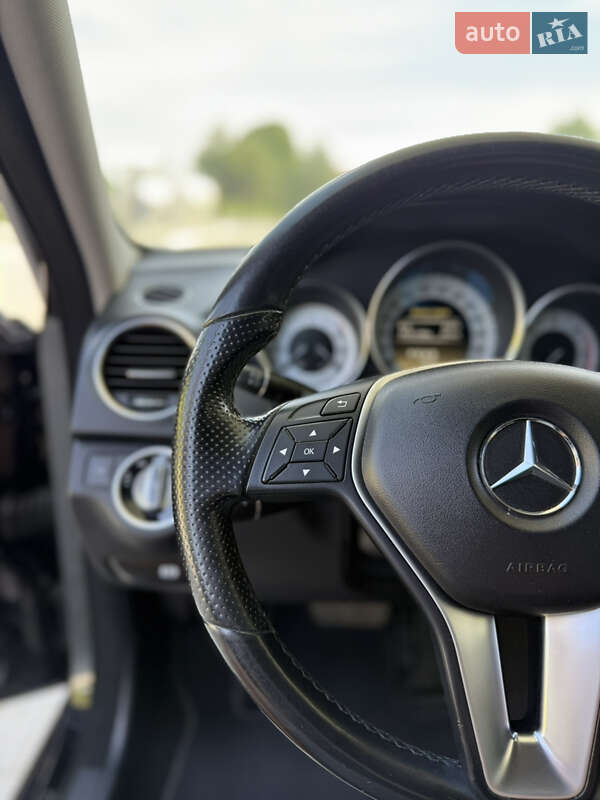 Седан Mercedes-Benz C-Class 2012 в Мостиській