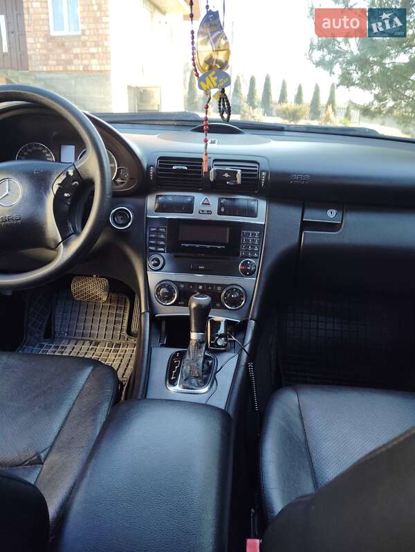 Универсал Mercedes-Benz C-Class 2004 в Дрогобыче фото 3 Универсал Mercedes-Benz C-Class 2004 в Дрогобыче