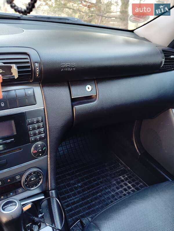 Универсал Mercedes-Benz C-Class 2004 в Дрогобыче фото 14 Универсал Mercedes-Benz C-Class 2004 в Дрогобыче