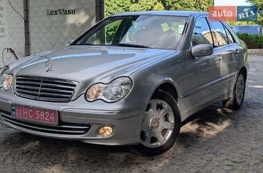 Седан Mercedes-Benz C-Class 2004 в 