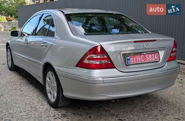 Седан Mercedes-Benz C-Class 2004 в 