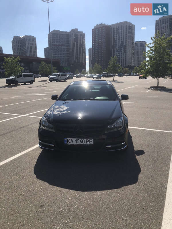 Купе Mercedes-Benz C-Class 2013 в Киеве