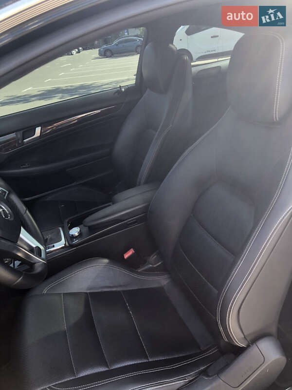 Купе Mercedes-Benz C-Class 2013 в Киеве