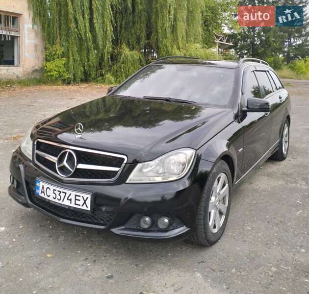 Mercedes-Benz C-Class 2011