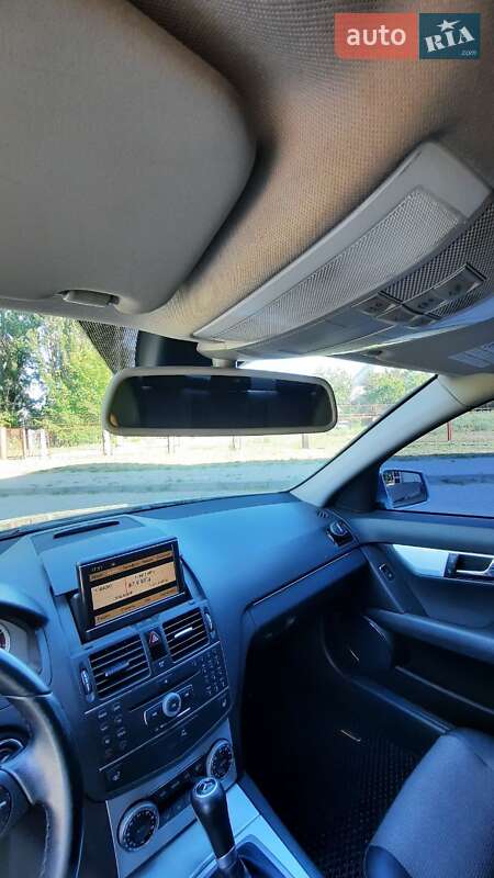 Седан Mercedes-Benz C-Class 2009 в Черкасах
