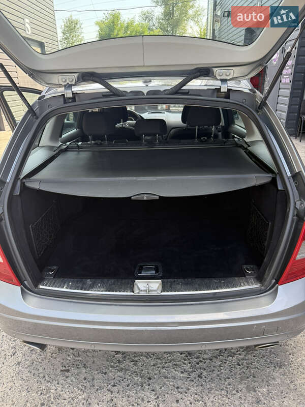Універсал Mercedes-Benz C-Class 2008 в Києві