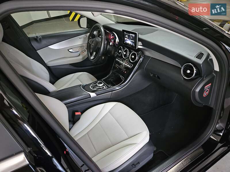 Седан Mercedes-Benz C-Class 2018 в Києві