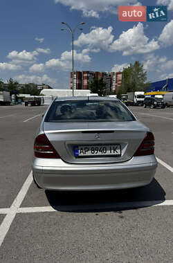 Седан Mercedes-Benz C-Class 2000 в 