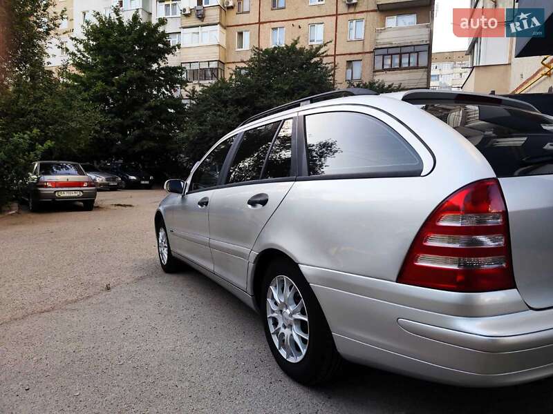 Універсал Mercedes-Benz C-Class 2003 в Кропивницькому