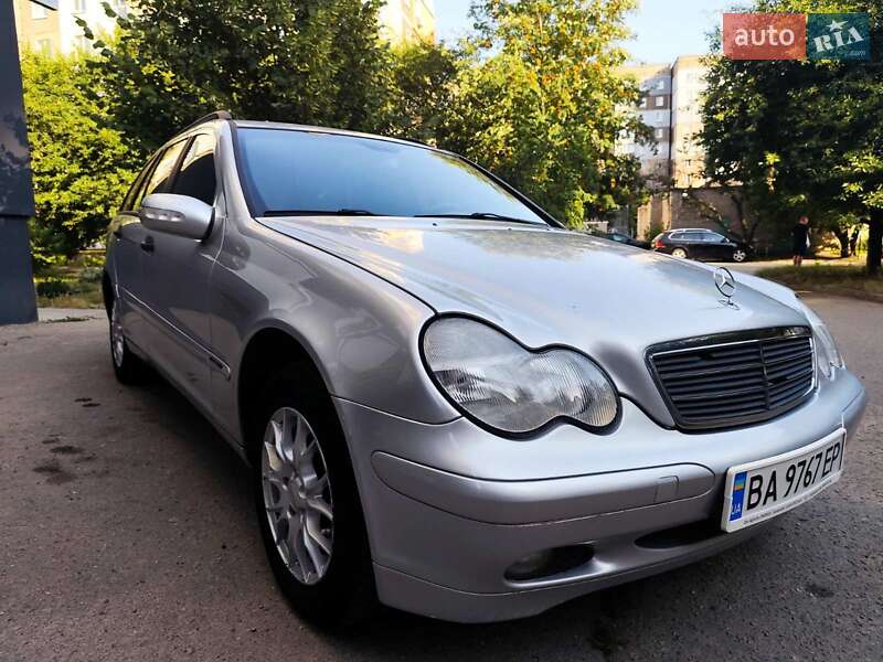 Універсал Mercedes-Benz C-Class 2003 в 