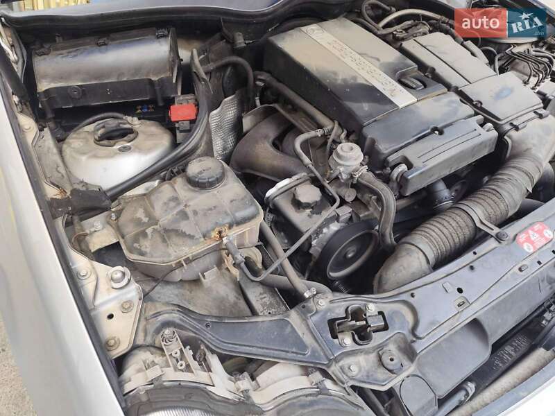 Універсал Mercedes-Benz C-Class 2003 в Кропивницькому