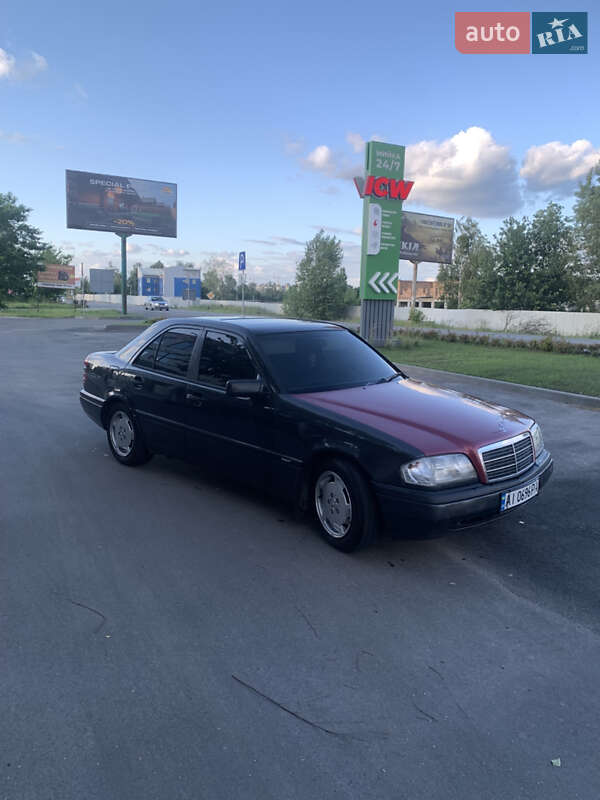 Седан Mercedes-Benz C-Class 1994 в Бучі