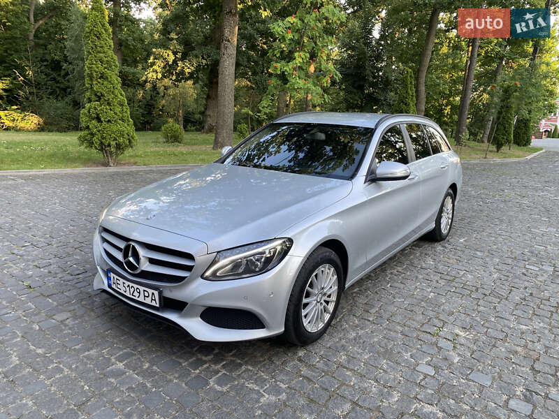 Універсал Mercedes-Benz C-Class 2015 в Києві