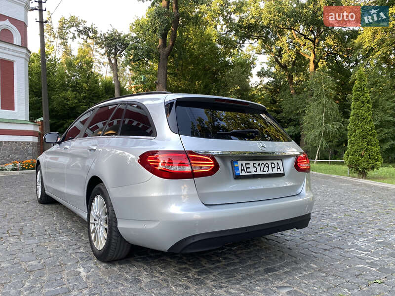 Універсал Mercedes-Benz C-Class 2015 в Києві