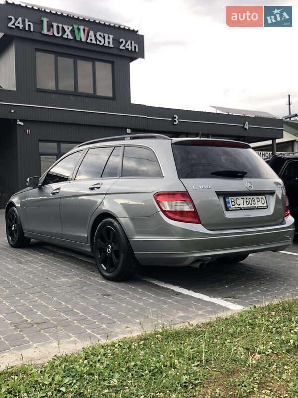 Універсал Mercedes-Benz C-Class 2010 в Дрогобичі