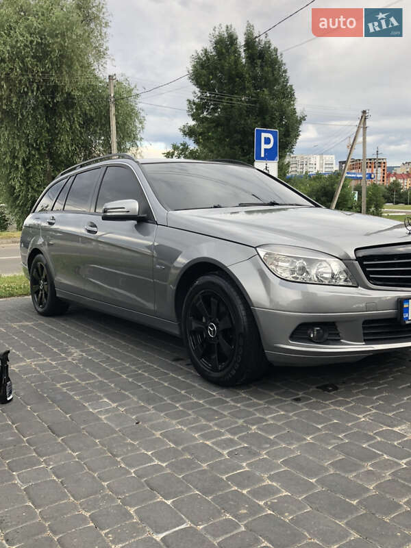 Универсал Mercedes-Benz C-Class 2010 в Трускавце