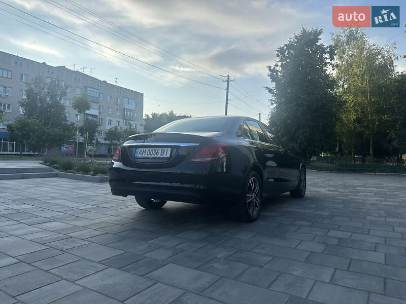 Седан Mercedes-Benz C-Class 2015 в Києві фото 14 Седан Mercedes-Benz C-Class 2015 в Києві