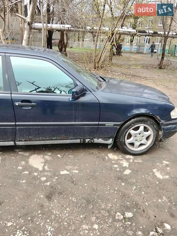 Седан Mercedes-Benz C-Class 1994 в Запоріжжі
