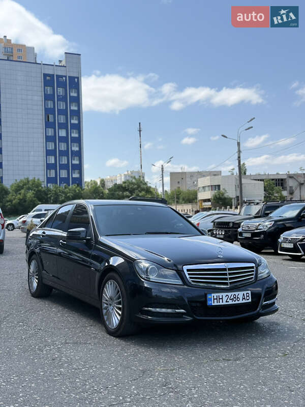 Mercedes-Benz C-Class 2012
