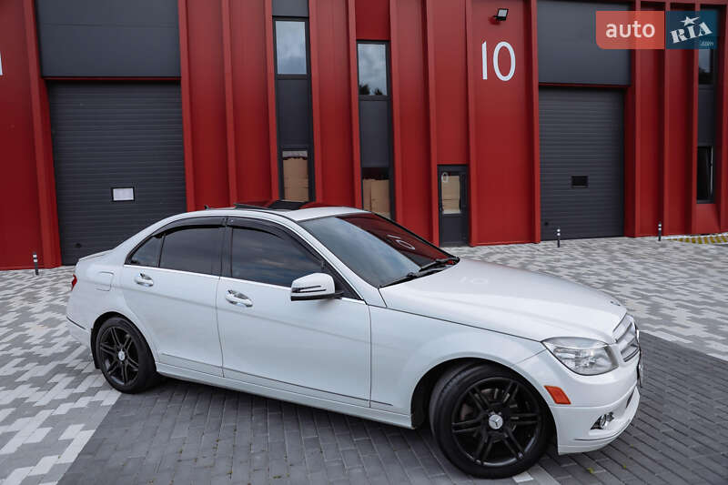 Седан Mercedes-Benz C-Class 2010 в Львове