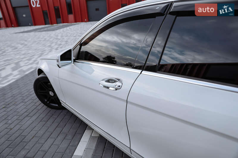 Седан Mercedes-Benz C-Class 2010 в Львове