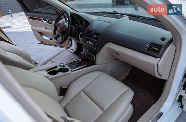 Седан Mercedes-Benz C-Class 2010 в 