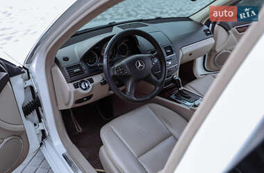 Седан Mercedes-Benz C-Class 2010 в 