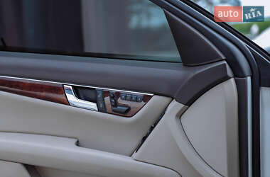 Седан Mercedes-Benz C-Class 2010 в 