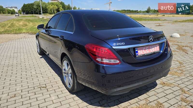 Седан Mercedes-Benz C-Class 2015 в Львові