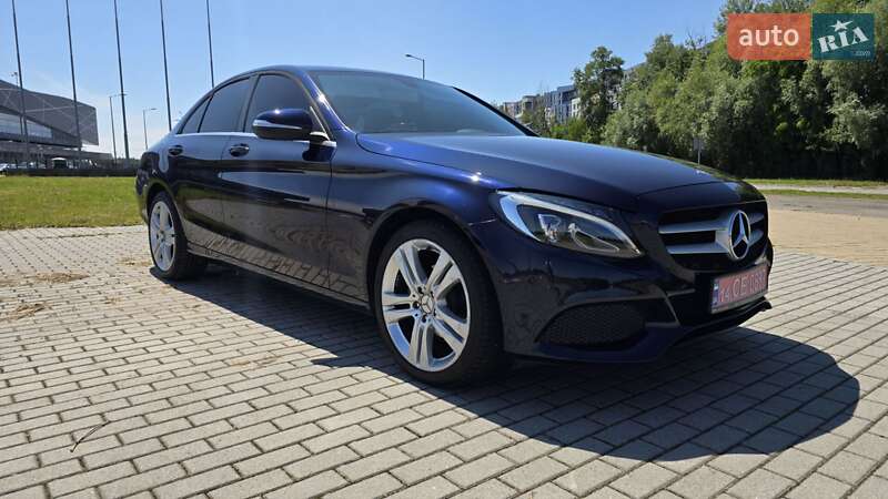 Седан Mercedes-Benz C-Class 2015 в Львові