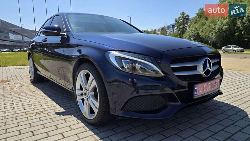 Седан Mercedes-Benz C-Class 2015 в Львові