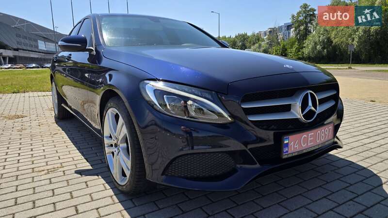 Седан Mercedes-Benz C-Class 2015 в Львові