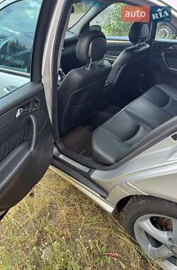 Седан Mercedes-Benz C-Class 2003 в 
