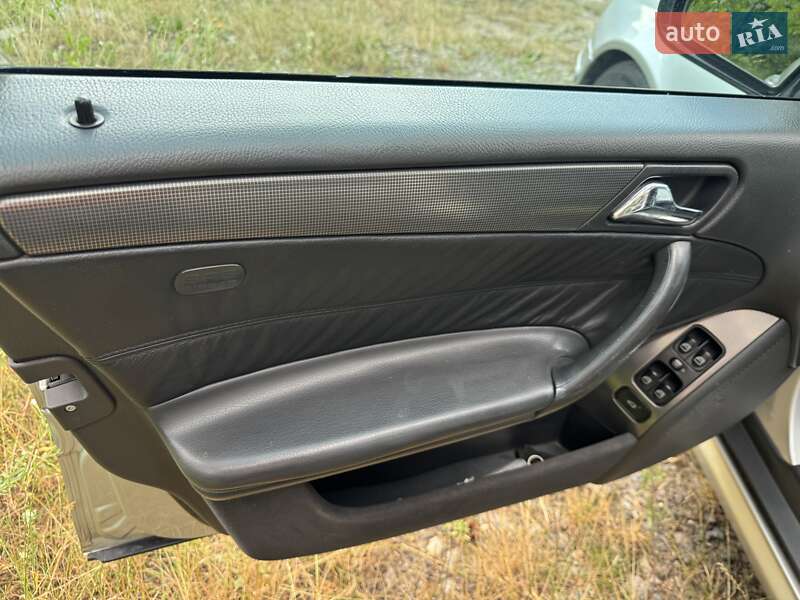 Седан Mercedes-Benz C-Class 2003 в Броварах