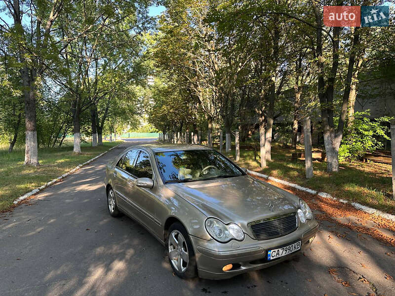 Седан Mercedes-Benz C-Class 2002 в 