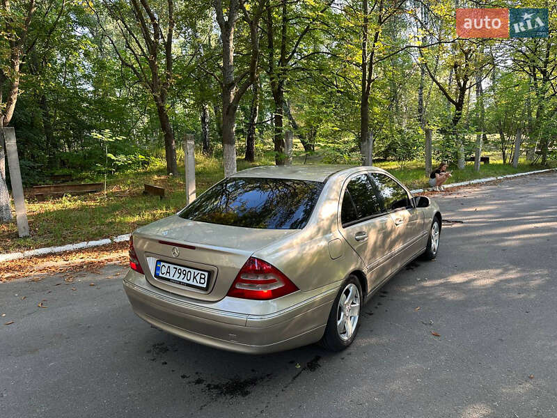 Седан Mercedes-Benz C-Class 2002 в Чернигове