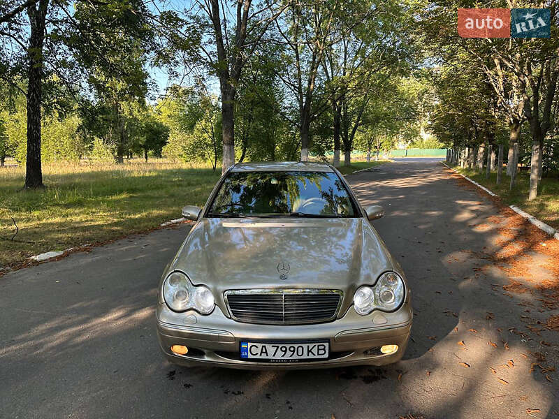 Седан Mercedes-Benz C-Class 2002 в Чернигове