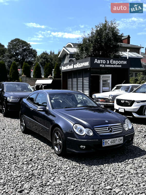 Mercedes-Benz C-Class 2004