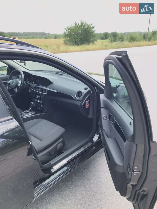 Універсал Mercedes-Benz C-Class 2013 в Калинівці