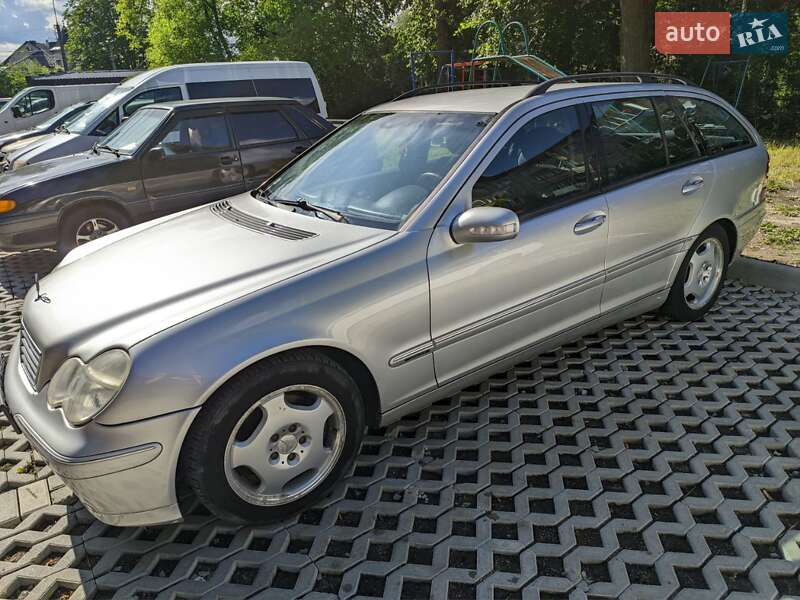 Универсал Mercedes-Benz C-Class 2003 в Тернополе