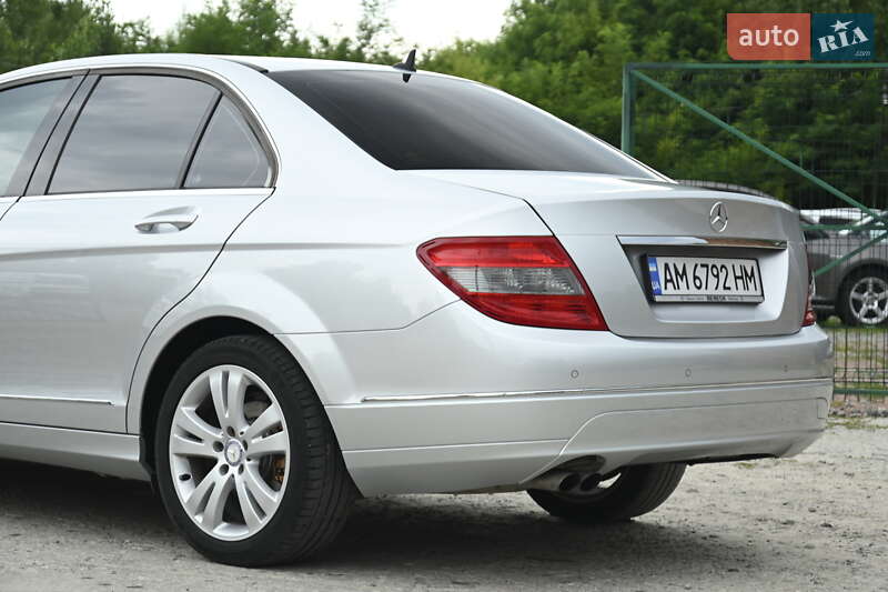 Седан Mercedes-Benz C-Class 2009 в Бердичеві