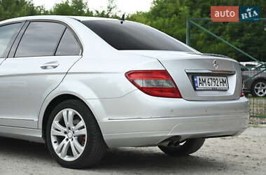 Седан Mercedes-Benz C-Class 2009 в 