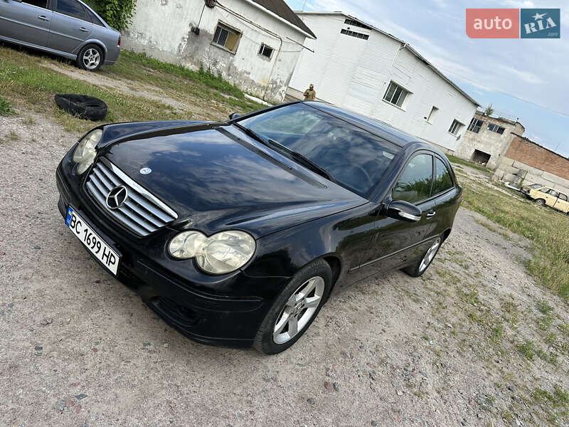 Mercedes-Benz C-Class 2004