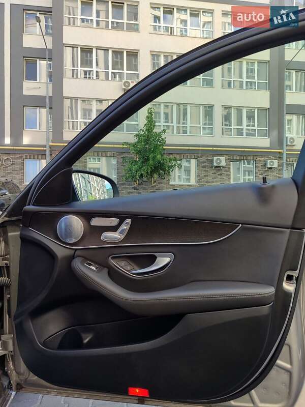 Седан Mercedes-Benz C-Class 2019 в Києві