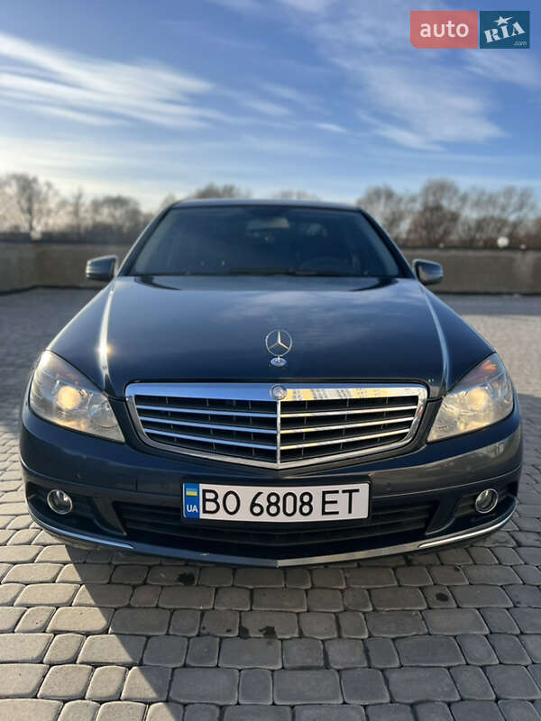 Седан Mercedes-Benz C-Class 2010 в Тернополе