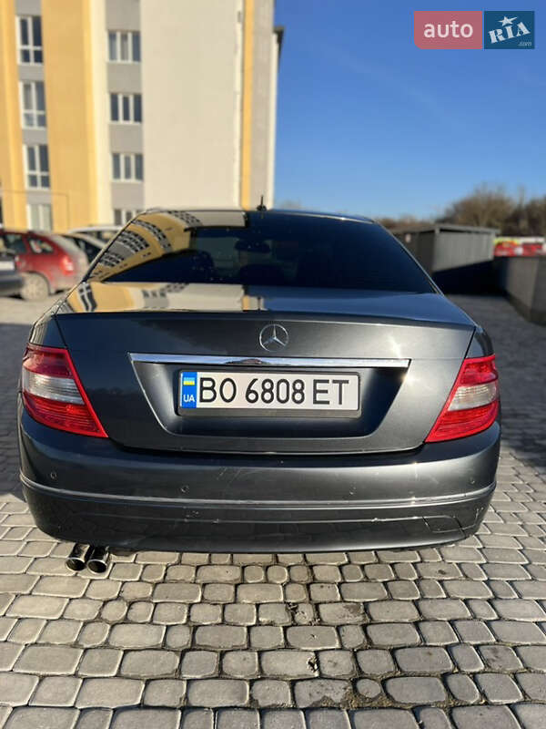 Седан Mercedes-Benz C-Class 2010 в Тернополе