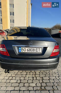 Седан Mercedes-Benz C-Class 2010 в 